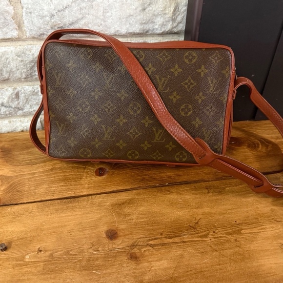 Auth Vintage Louis Vuitton Monogram Sac Bandouliere Shoulder Bag Pre-Owned - Picture 1 of 12